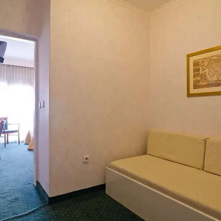 Vergina 3*