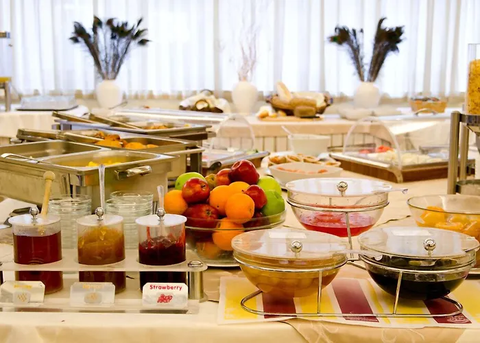 维尔吉纳酒店 3*